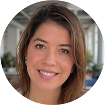 Angela Manrique, LAC
