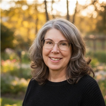 Carol Valencia, LMFT