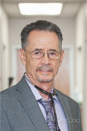 Dr. Alberto Chavira, MD