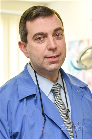 Dr. Anthony Perrotta, DDS