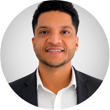 Dr. Carlos Villacis, DDS