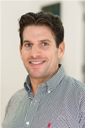 Dr. Chad Greenshner, DC
