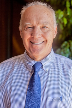 Dr. Douglas Maxson, DDS