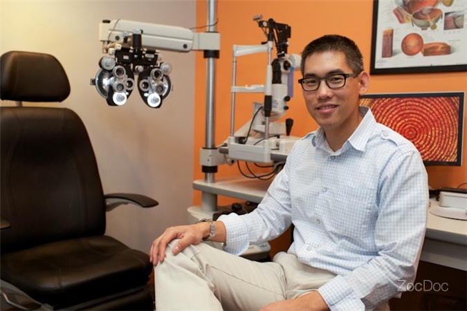 Dr. Ezra Atikune, OD