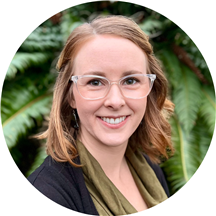 Dr. Julia Kuebelbeck, ND, LAc