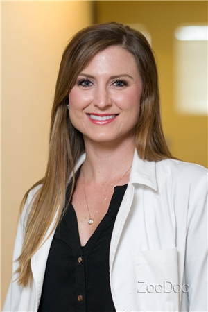 Dr. Kelli Hahn, DDS