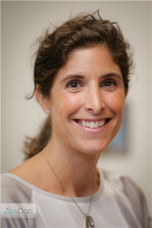 Dr. Lauren Gavaris, MD