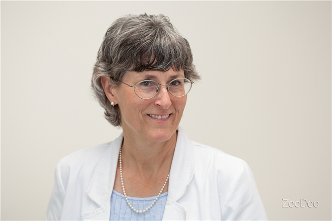 Dr. Lee Ann Roberts, MD