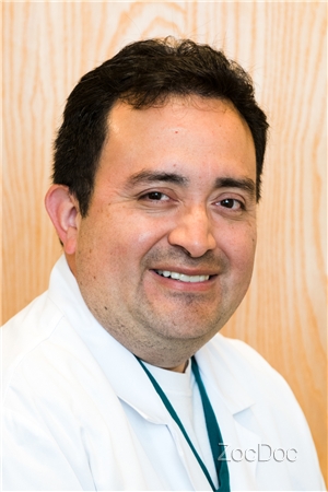 Dr. Luis Nieves, MD