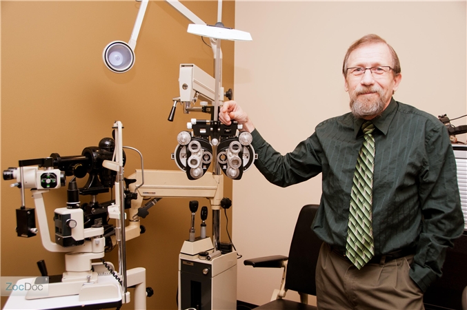Dr. Michael Saul, OD