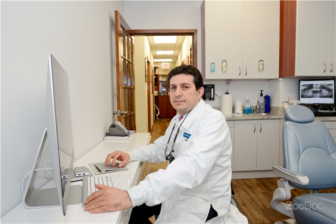 Dr. Namik Yusufov, DDS