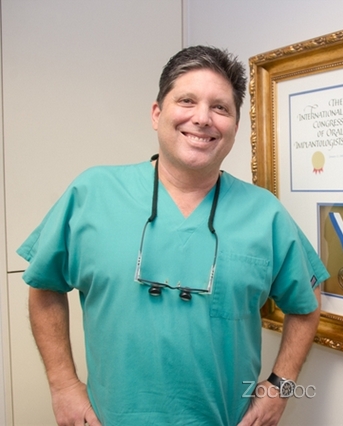 Dr. Nilo Hernandez, DDS