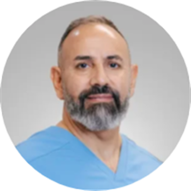 Dr. Roberto Arias, DC
