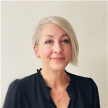 Maija Kai Slisco, LCSW