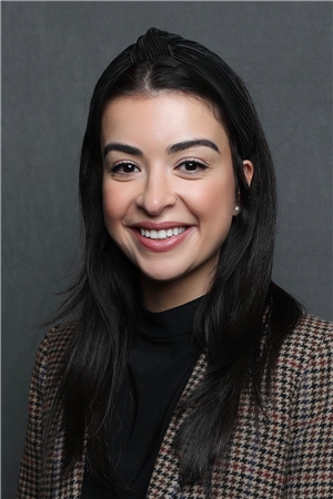 Mariam Nik, PA