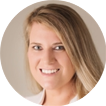 Dr. Amanda Calhoun (Gold), MD