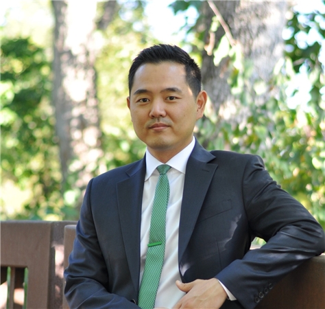Dr. Dong Phee, DDS