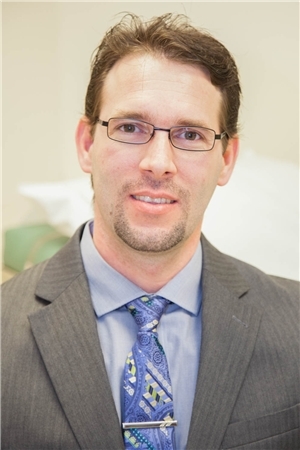 Dr. Efrain Antunez, MD