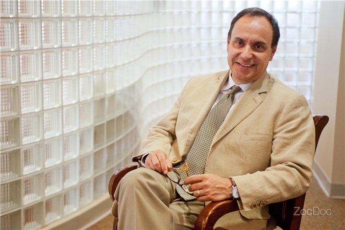 Dr. Fabian Carbonell, MD