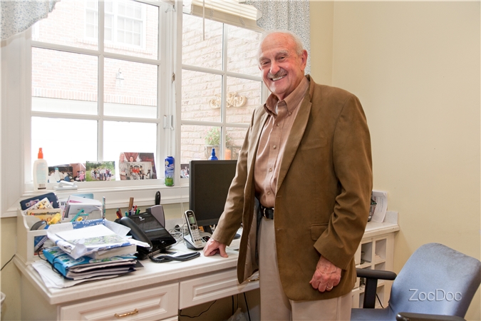 Dr. H. Vincent Kelly, MD