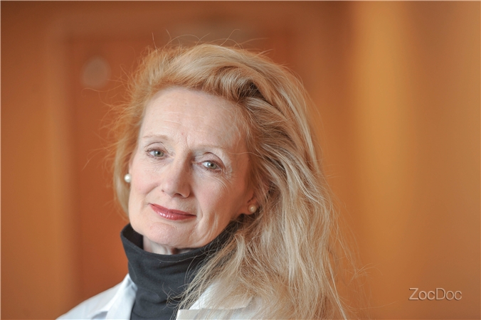 Dr. Helle Bradley, MD