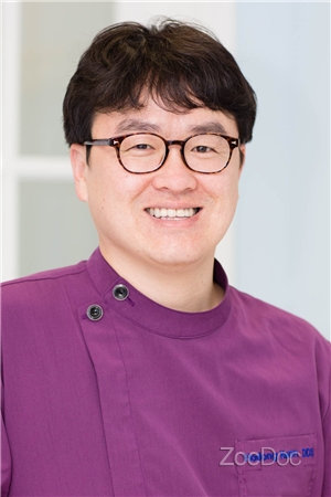 Dr. Hodong Kwon, DDS