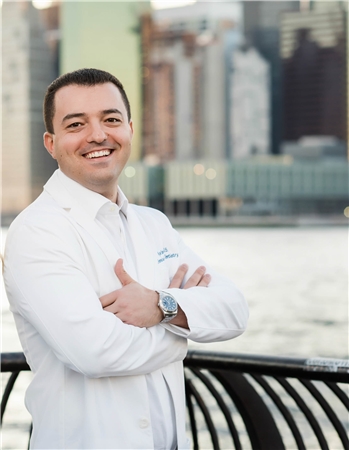 Dr. Ilya Sapozhnik, DDS