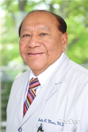 Dr. Julio Mora, MD