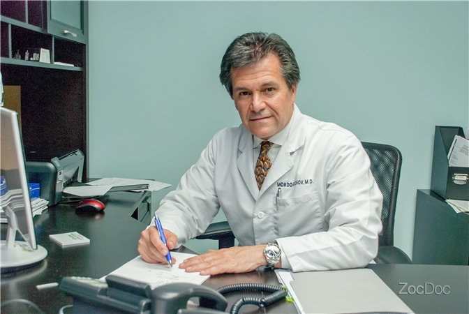 Dr. Mordo Suchov, MD