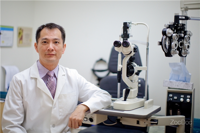 Dr. Raymond Huang, OD