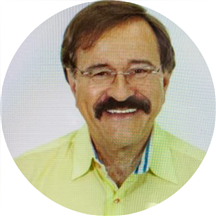 Dr. Robert Solow, DDS