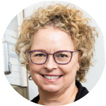 Dr. Sylvia Hesse, MD