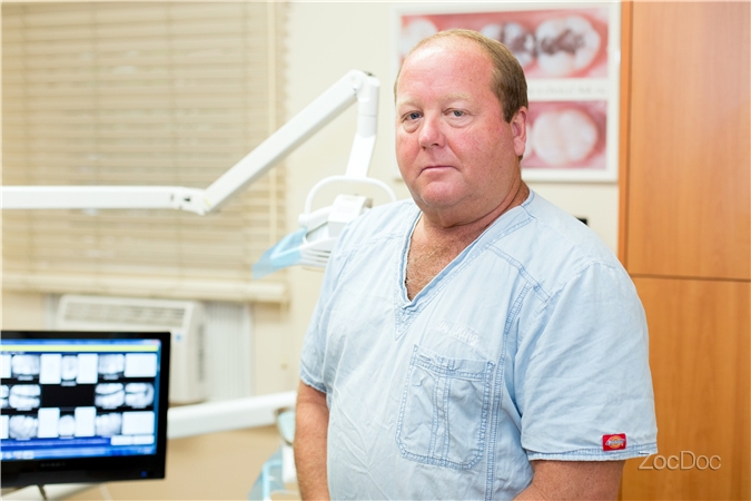 Dr. Thomas King, DDS
