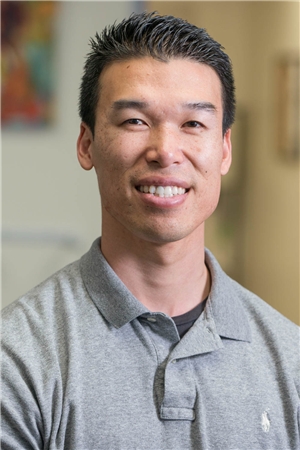 Dr. Trieu Nguyen, DC