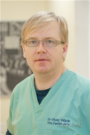 Dr. Vitaliy Valyuk, DDS