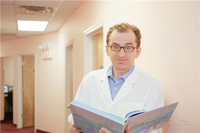 Dr. Vladimir Gertsik, DPM