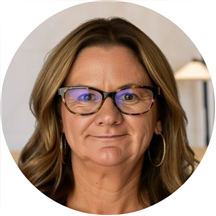 Farrah Lamoreux, PMHNP