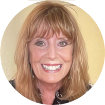 Lola Haag, LMFT