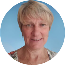 Lynda Pasternack, LCSW