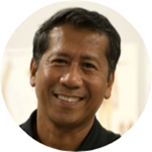 Oscar Veloria, FNP-C