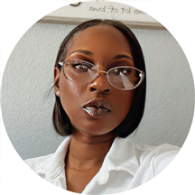 Perranesha Holifield, LMFT