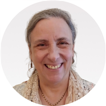 Shelli Nunes-Briones, LCSW