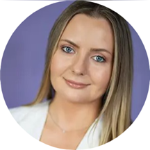 Veronika Vays, NP
